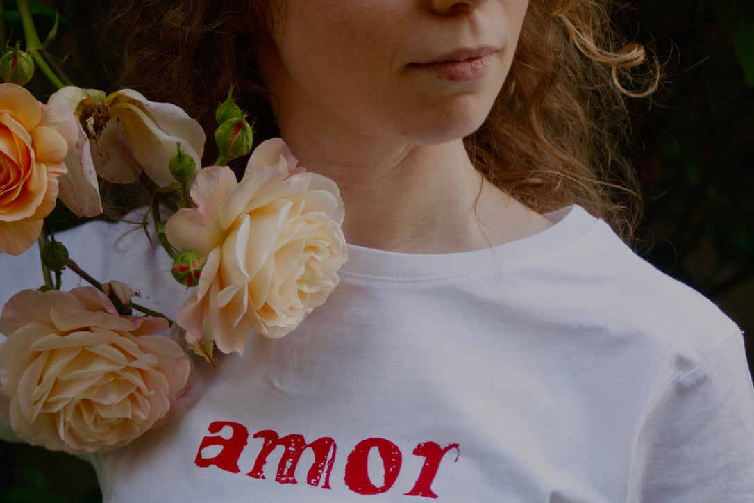 amor print red